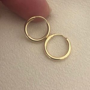 18k Gold Filled Dainty Extra Small Hoop Earrings ✨